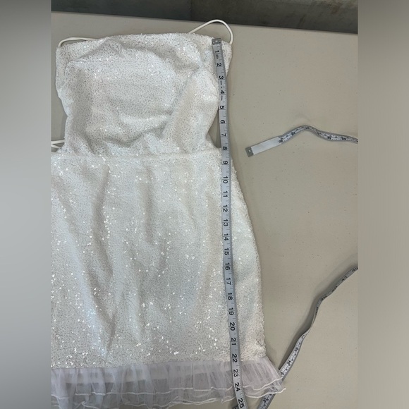 Lucy in the Sky White Mini Dress - Picture 8 of 11